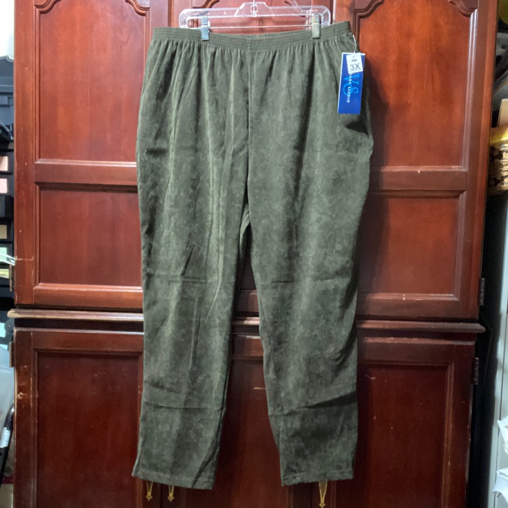 Vintage Studio plus size 3X woman’s Olive Green plush Pants